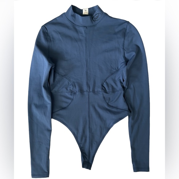 The Giving Movement Softskin100 Lot 2 Bodysuit Women’s Small EUC Sustainable - Picture 2 of 13